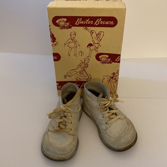 Vintage 1950 Buster Brown Leather Shoes in Original Box - Picture 2 of 11